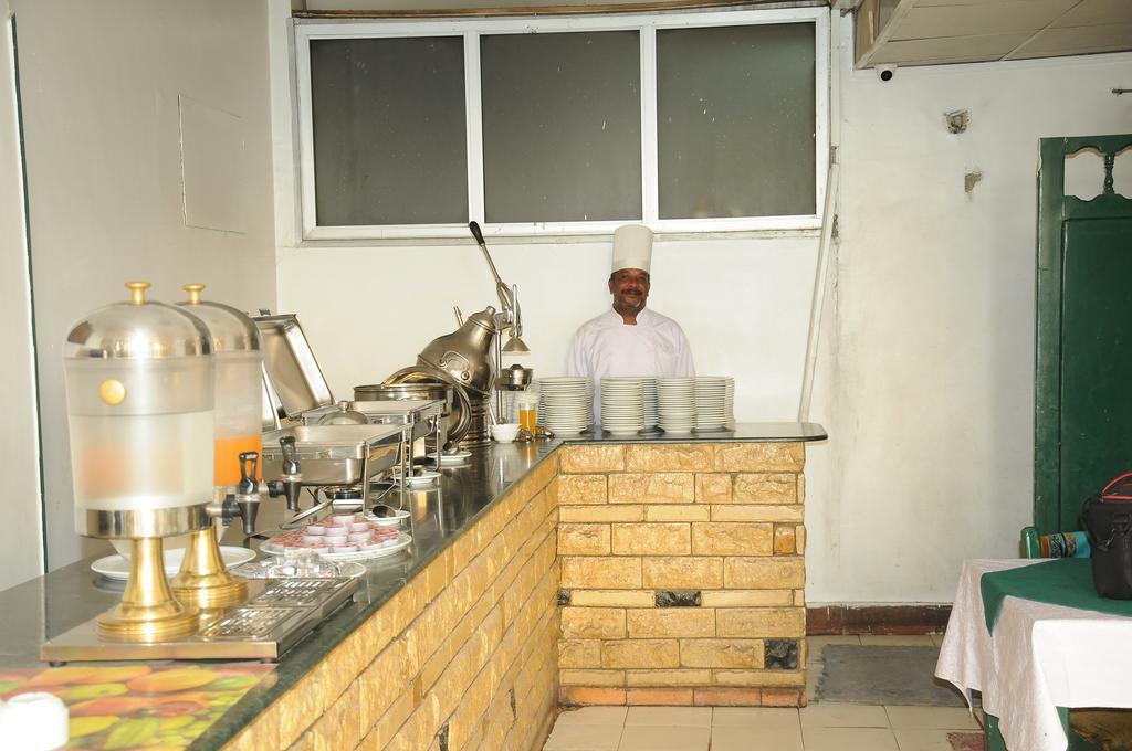 Nile Hotel Aswan Buitenkant foto