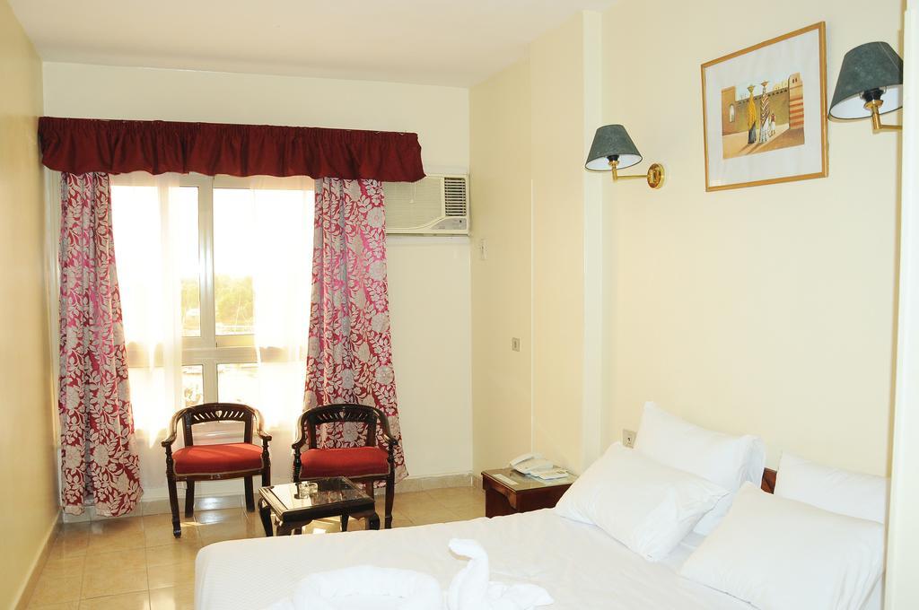 Nile Hotel Aswan Buitenkant foto