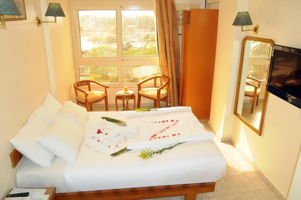 Nile Hotel Aswan Buitenkant foto
