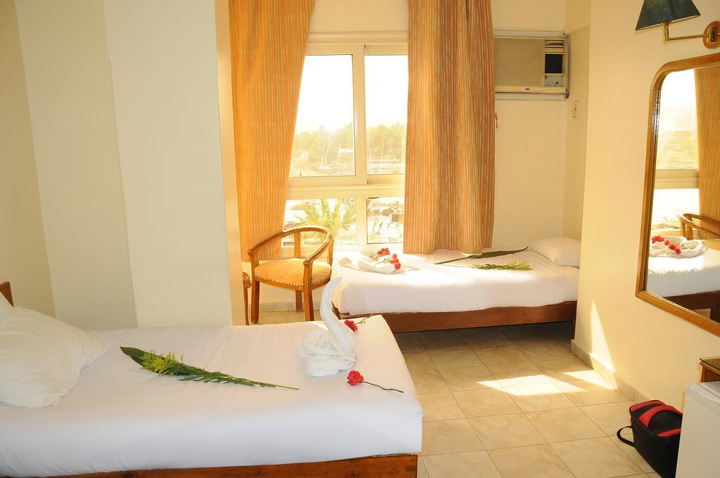 Nile Hotel Aswan Buitenkant foto